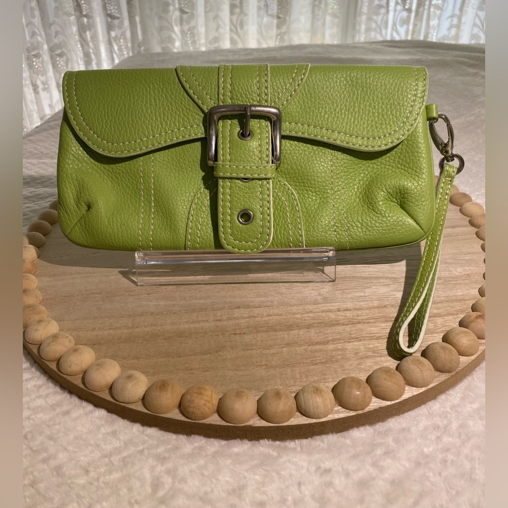 ISABELLA FIORE - Vintage - Green pebbled leather clutch wristlet **10% OFF**